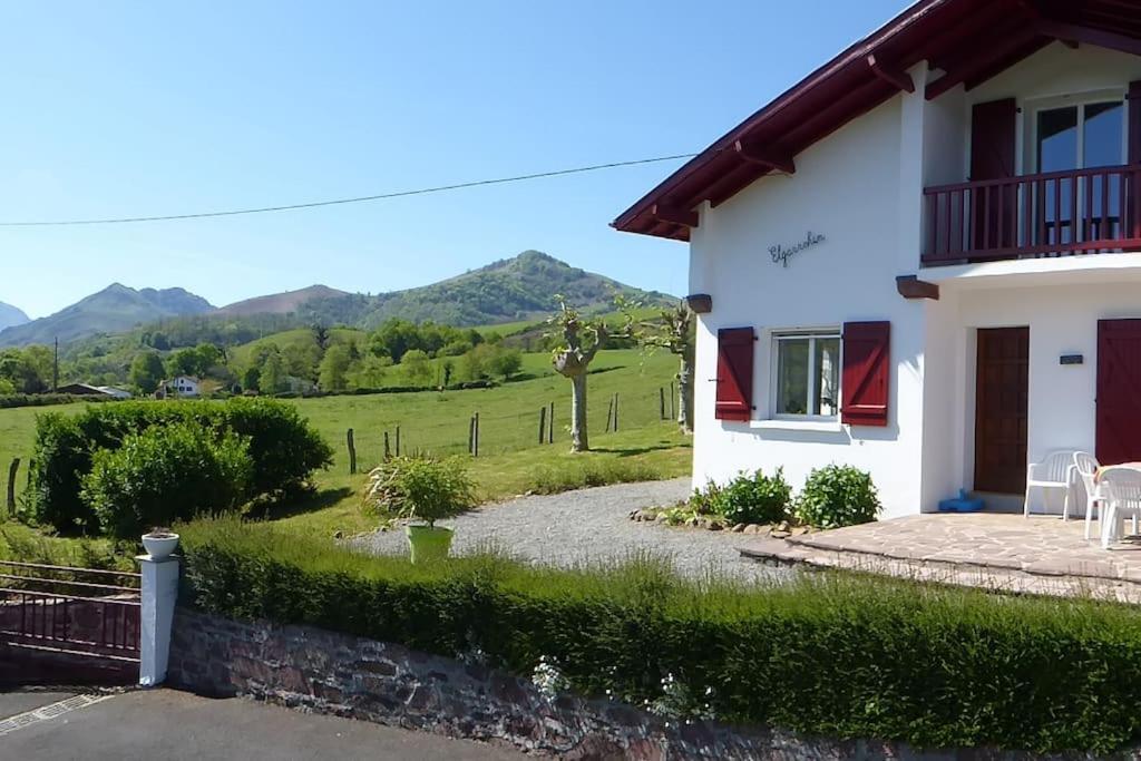 Gite Individuel Au Pays Basque A 1,5Km De St-Jean-Pied-De-Port サン・ジャン・ピエ・ド・ポル エクステリア 写真
